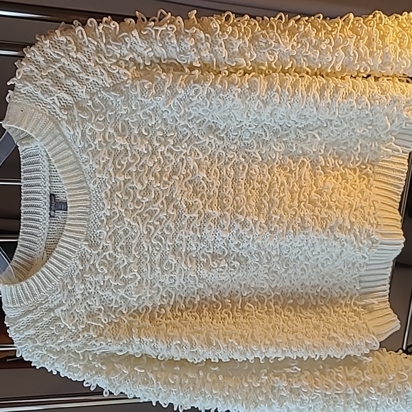 Charlotte Russe sweater size M cream - Picture 3 of 6